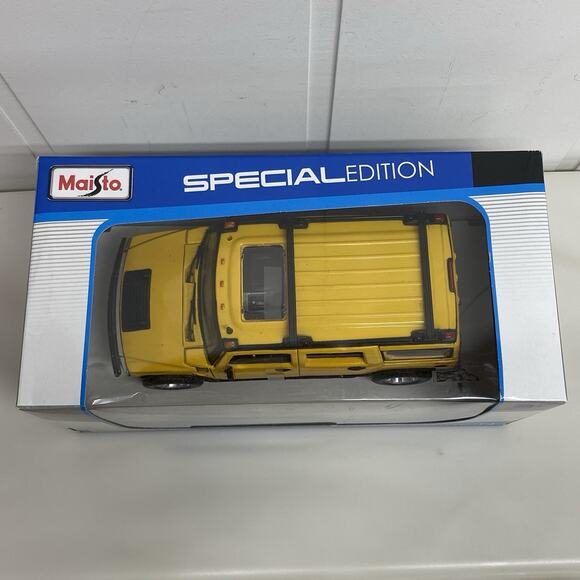 Maisto 2003 Hummer H2 SUV Yellow 1/27 Diecast Model Special Edition - Picture 3 of 10